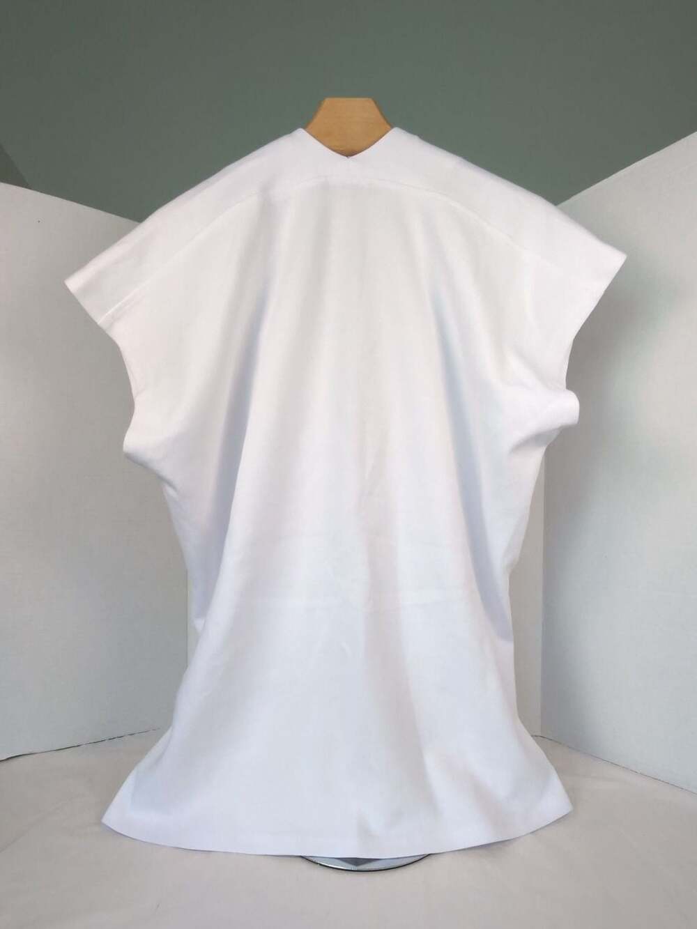 ZARA White V-Neck Oversized Cape Top Small EUC - Picture 2 of 5